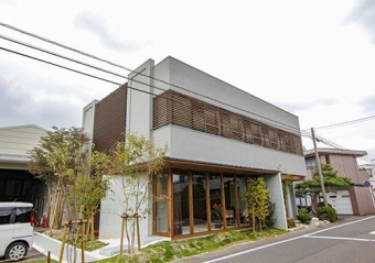 波多野工務店本社の外観