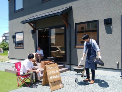 お客さまに「おもてなし」をさせていただくため、中野町モデルハウスでBBQをしました！