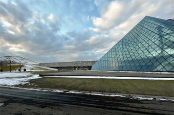 外から見たピラミッド