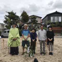 自分らしさとこだわりの詰まった勾配天井のあるお家