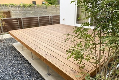 久保見モデルハウス　ウッドデッキ