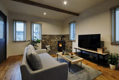 ペレットストーブのあるリビングのイメージ