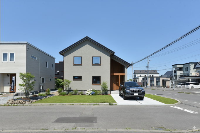 【旭川市新富】無垢が心地よい、塗り壁のおうち