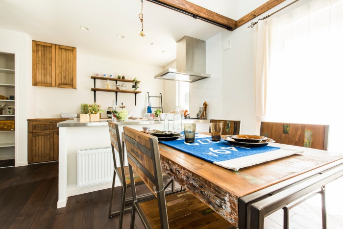 青色のテーブルクロス