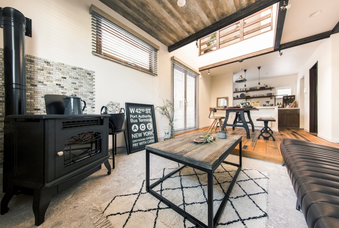 薪ストーブのあるナチュラルな家