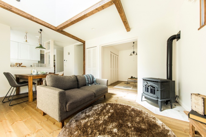 薪ストーブのある家