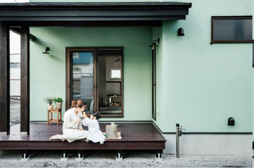 写真:おうちでアウトドア気分のイメージ