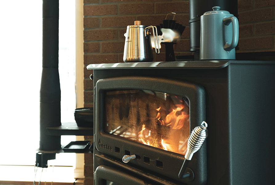 写真：薪ストーブ